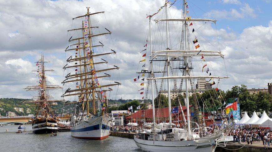 Between Historic Center And Quay, Ideal For Family ルーアン エクステリア 写真